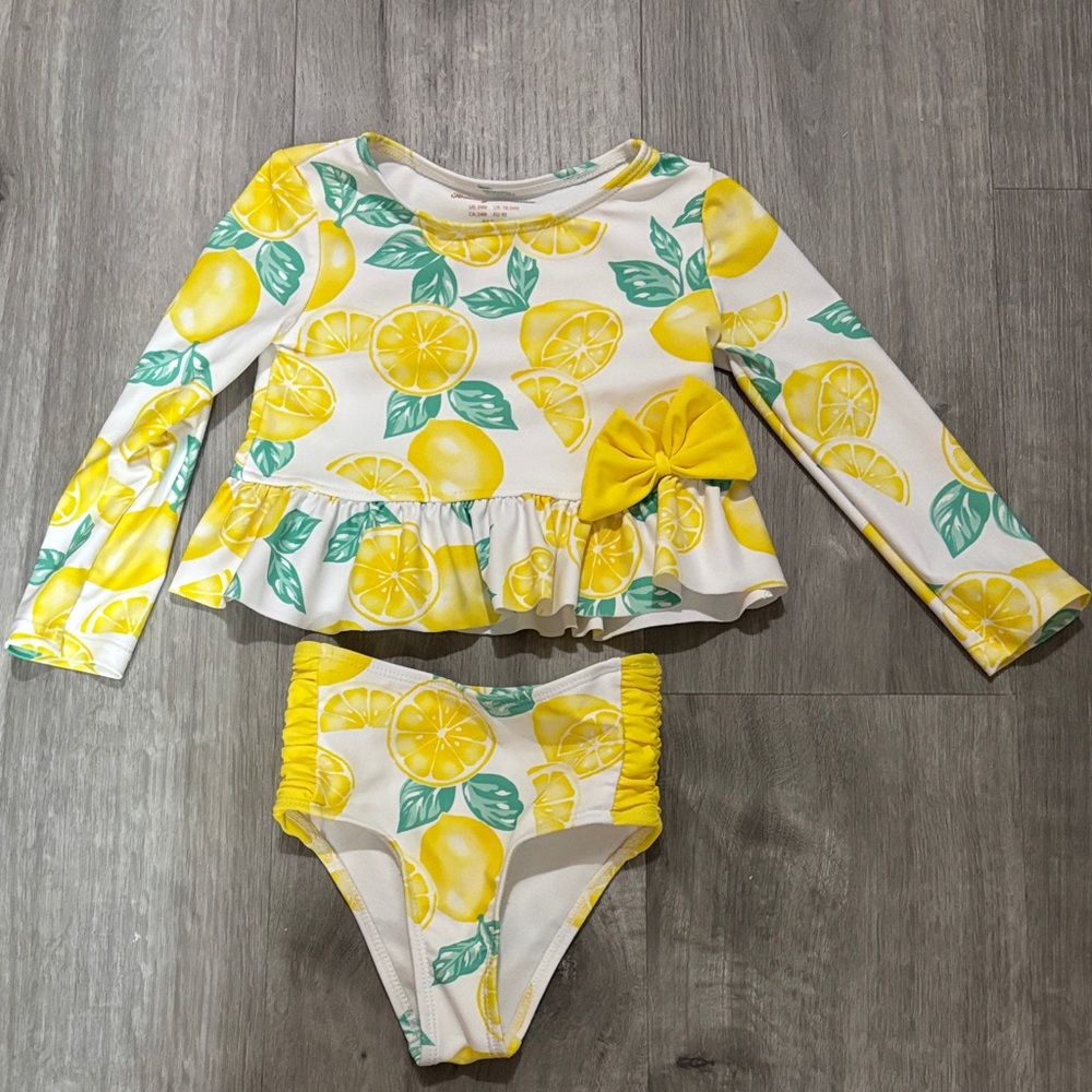 NWOT Tommy Bahama Kids Lemon Print 2 piece Rashguard Set with Sun hat